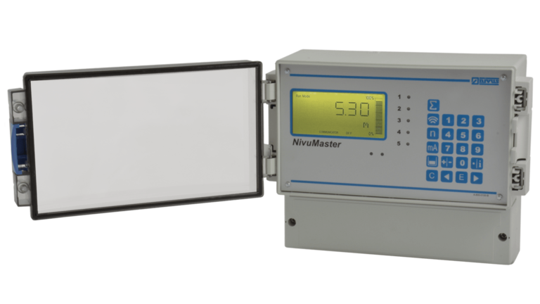 NivuMaster LF-5:2 für den Einsatz in Regenbehandlungsanlagen. Zur unabhängigen Messung und Ausgabe von Beckenfüllstand und Abschlagsmenge mit nur einem Sensor NivuMaster LF-5:2 für den Einsatz in Regenbehandlungsanlagen. Zur unabhängigen Messung und Ausgabe von Beckenfüllstand und Abschlagsmenge mit nur einem Sensor